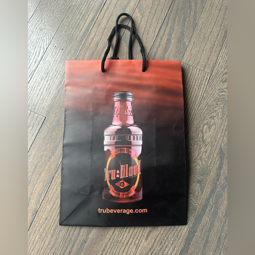RARE TRUE BLOOD HBO STORE SHOPPING BAG TOTE SIZE